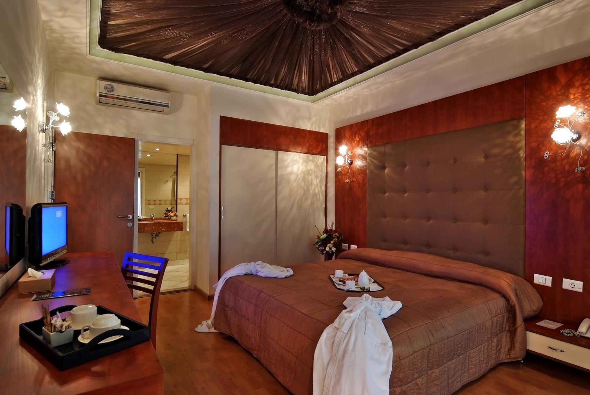 Princessa Hotel Jounieh Buitenkant foto