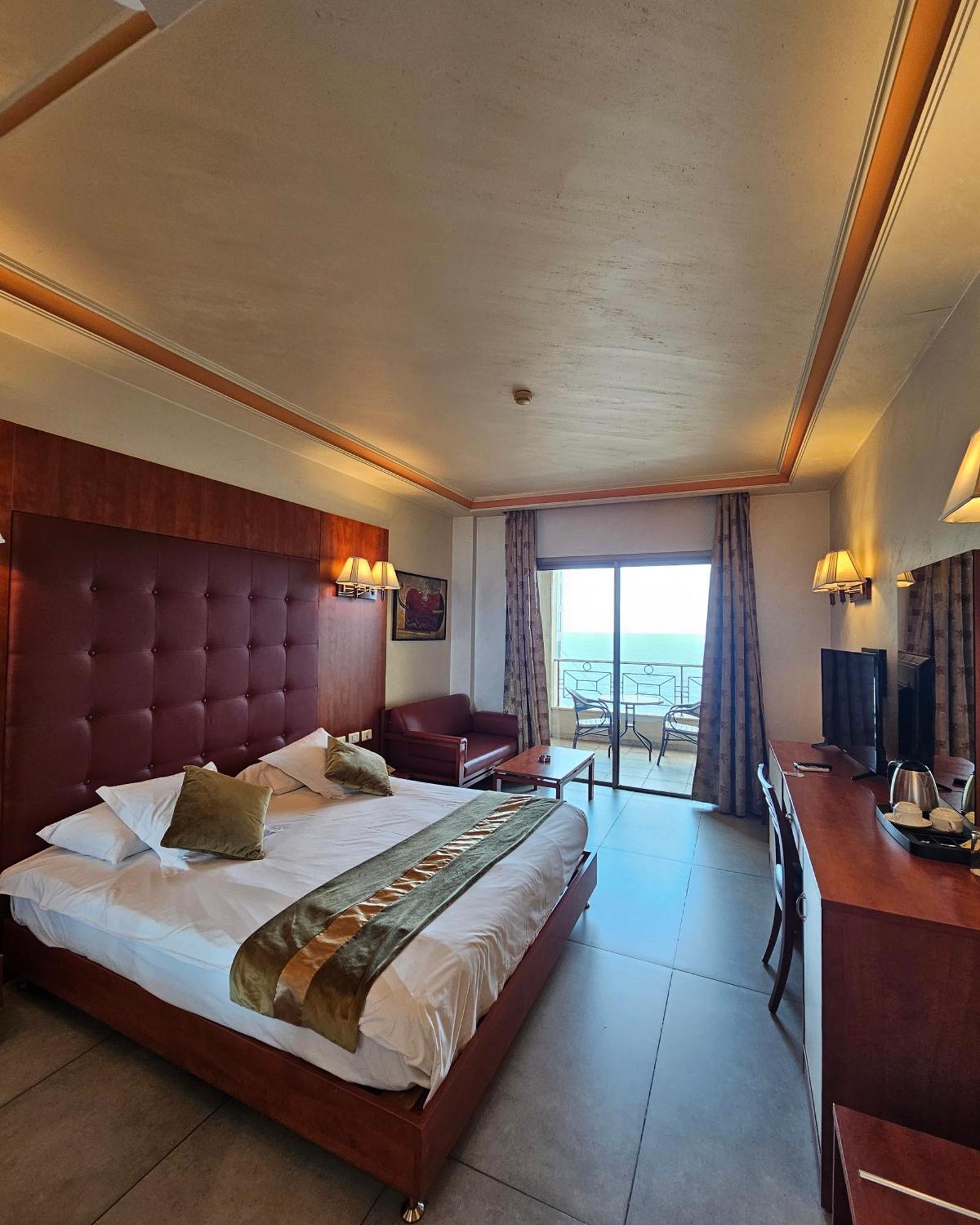 Princessa Hotel Jounieh Buitenkant foto